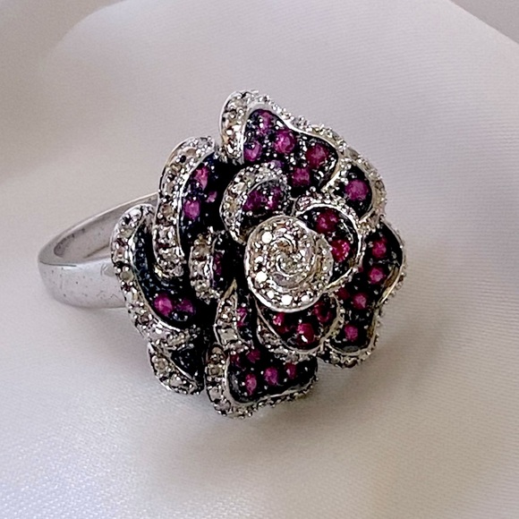 Ruby & Diamond Rose Ring - Picture 10 of 14